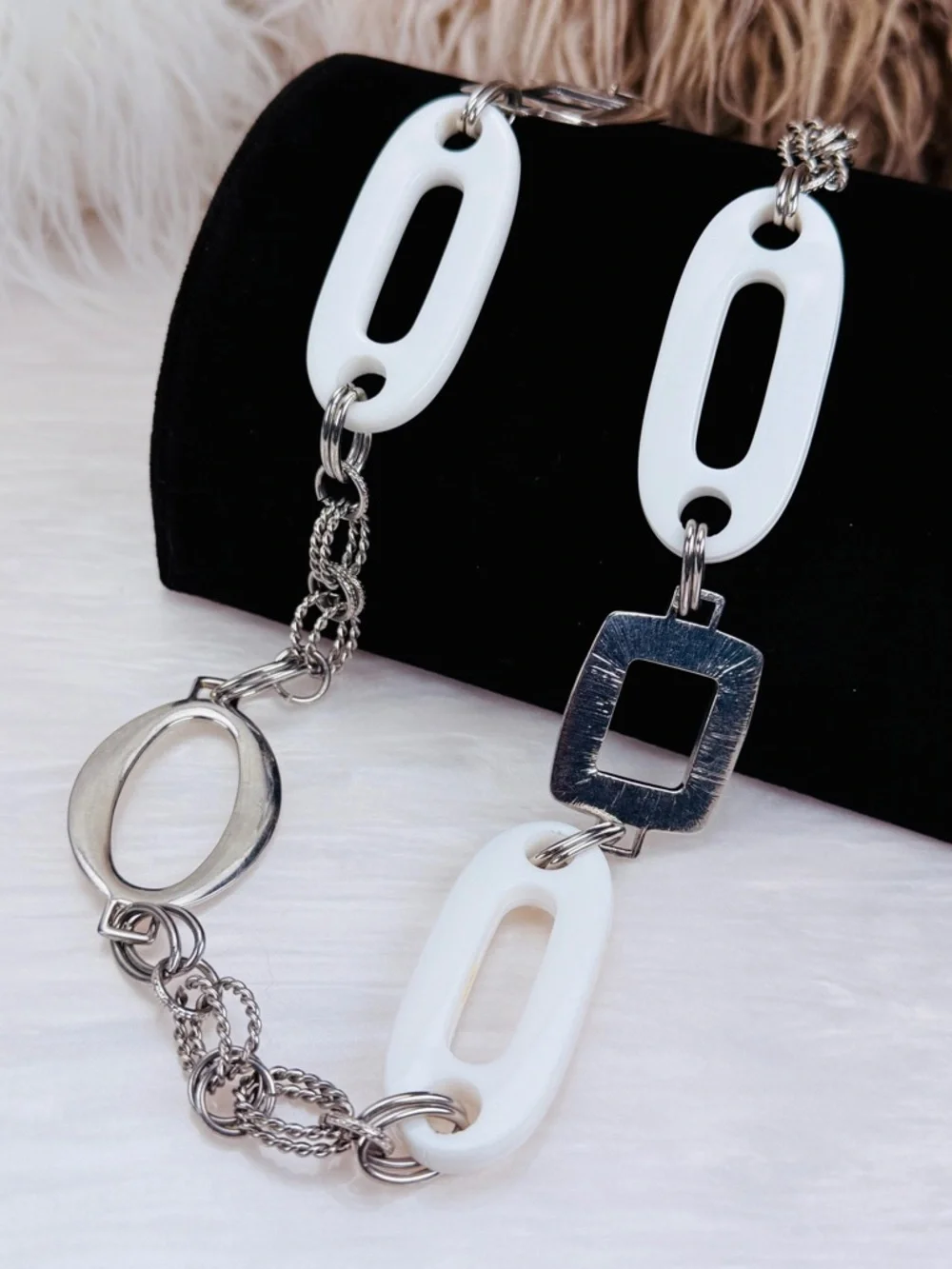 Vintage Silvertone and white chunky chain long necklace